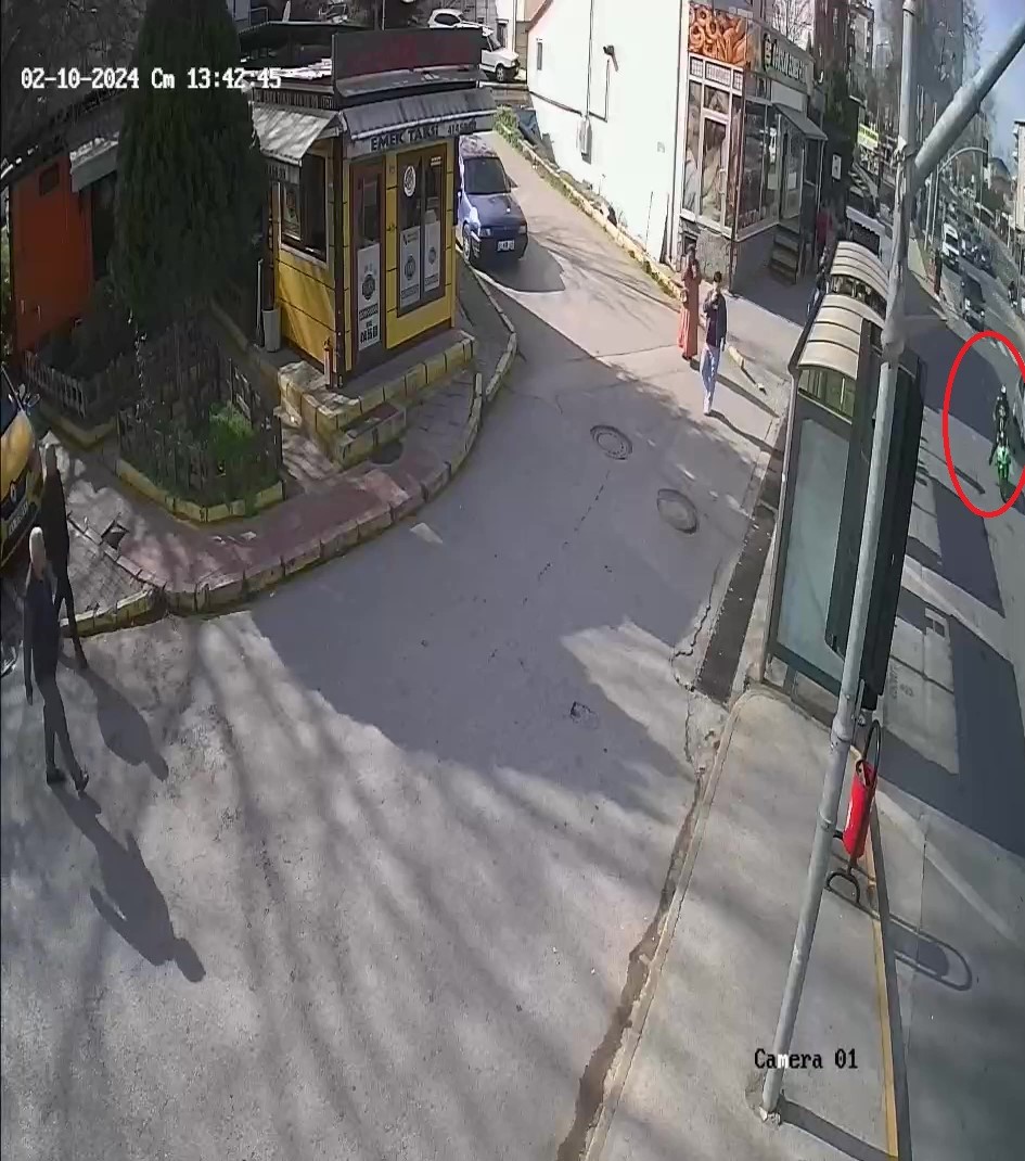 Çarptığı yaya öldü, motosikletli ise ağır yaralandı 