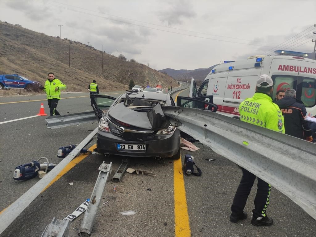 Elazda yeni yln ilk aynda 237 trafik kazas oldu
