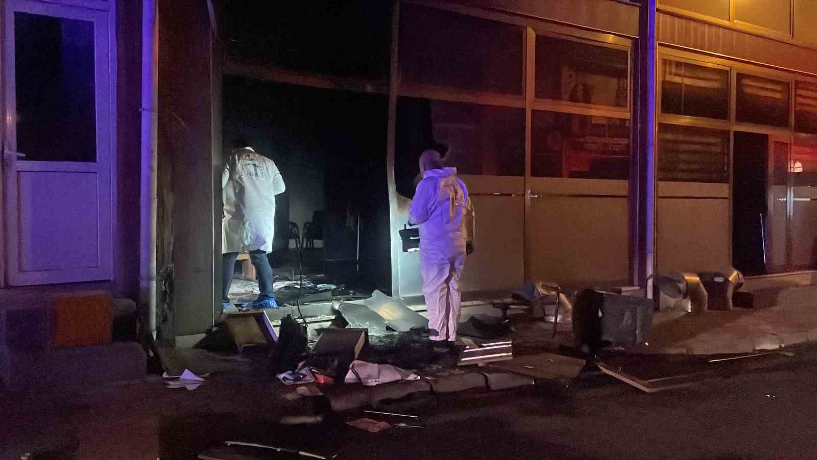 Kırklareli&rsquo;de belediye binasına yanıcı madde atan ş&uuml;pheli yakalandı
