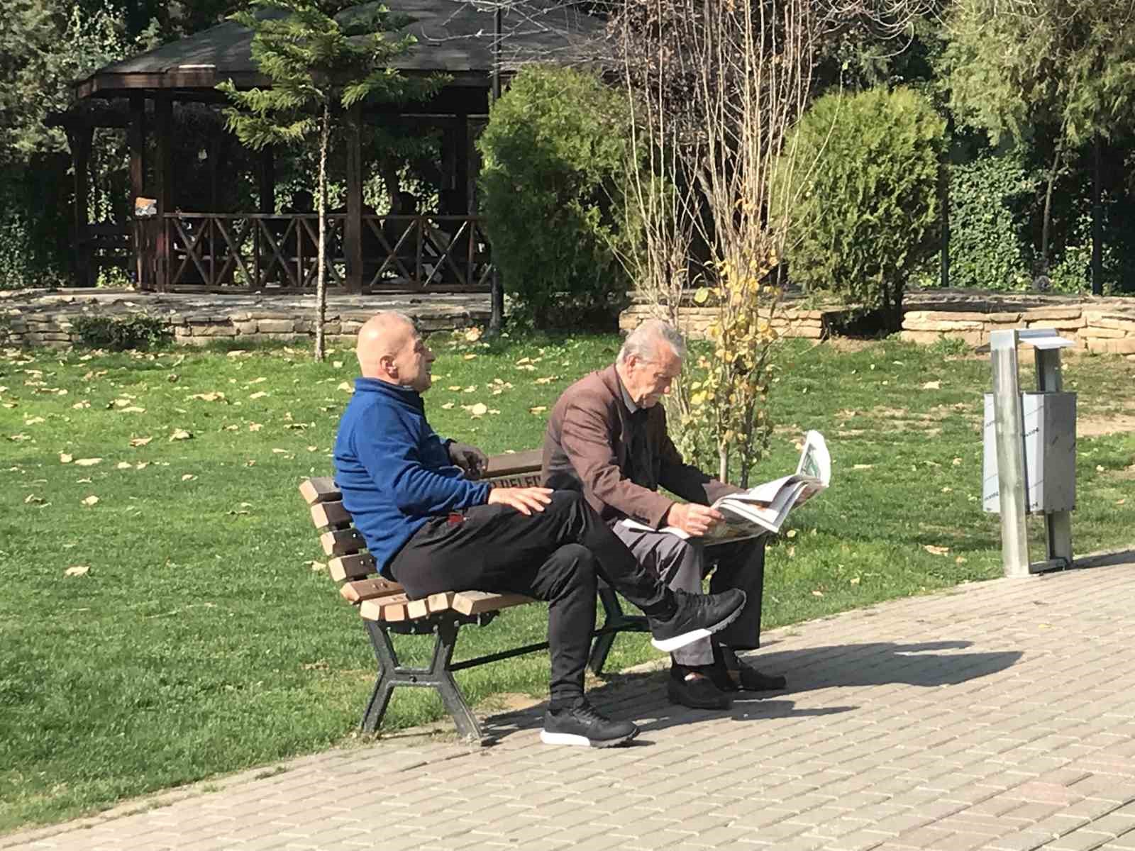 Adana&rsquo;da kışın ortasında bahar havası
