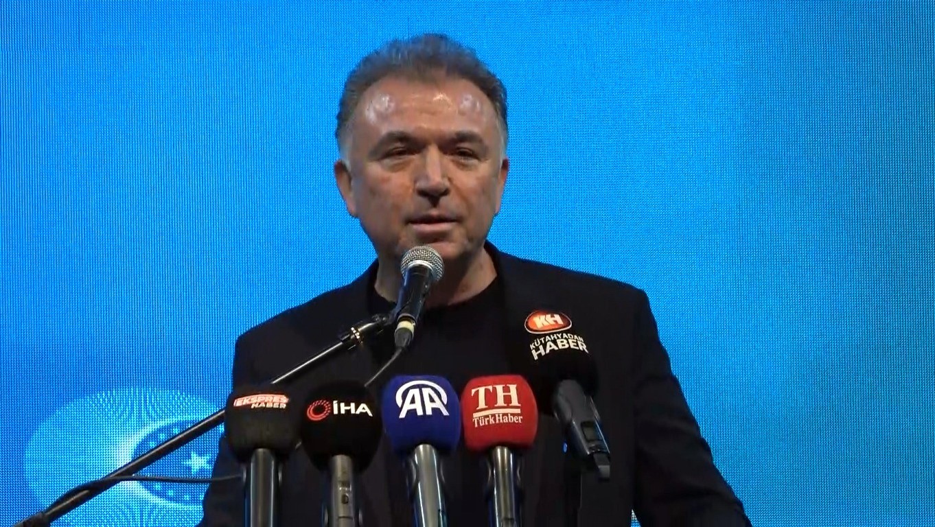 AK Parti MKYK Üyesi Erkan Güral: "Çalmadık kapı, sıkmadık el ve girmedik gönül bırakmayacağız"