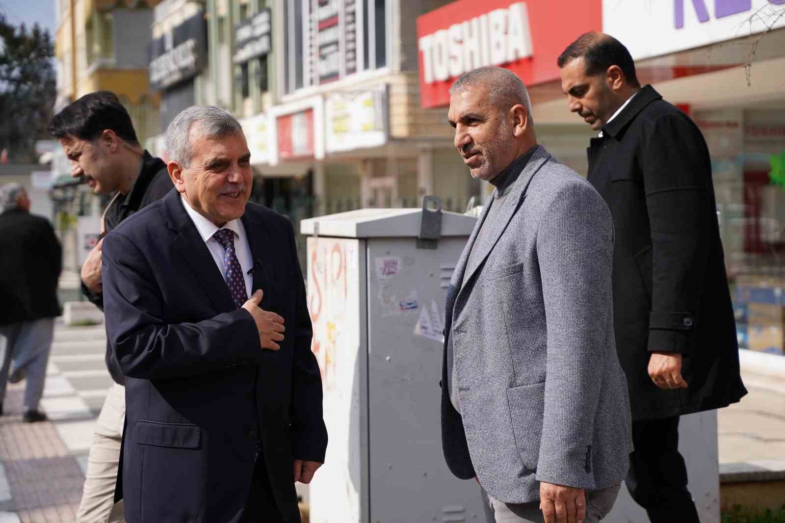 Başkan Beyazgül vatandaşın duasını ve desteğini almaya devam ediyor