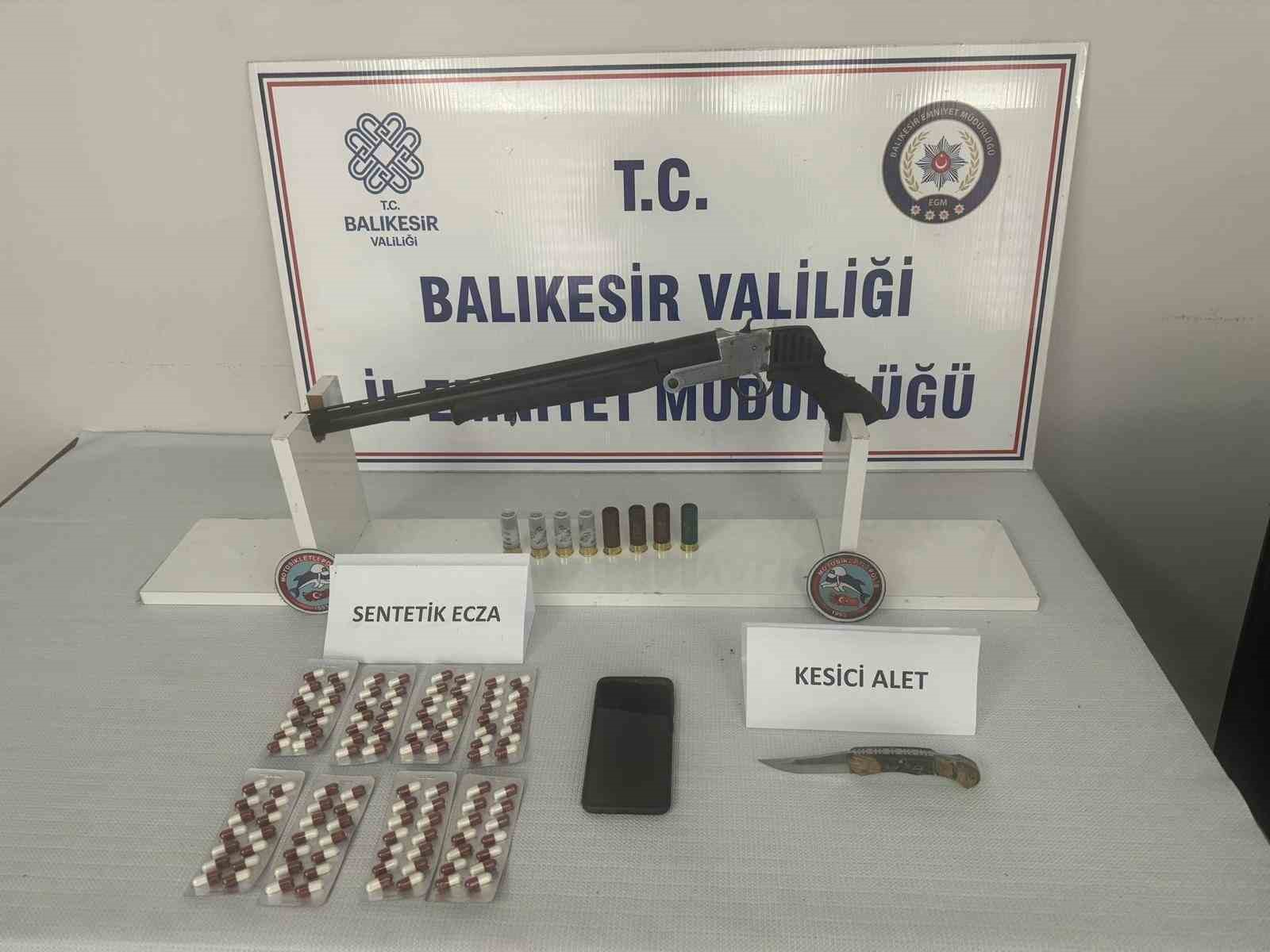 Balıkesir’de polis uyuşturucuya geçit vermiyor