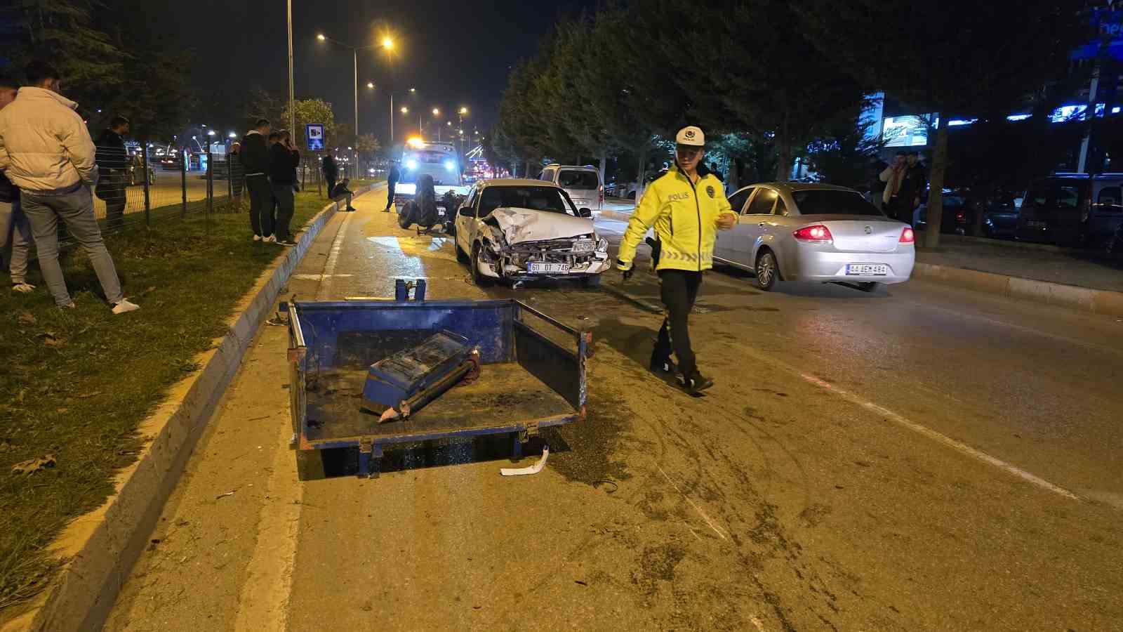 Tokat’ta traktör otomobille çarpıştı: 1 yaralı