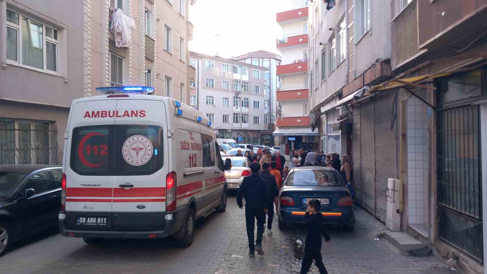 Otomobilin 90 yaşındaki yayaya &ccedil;arptığı anlar kamerada
