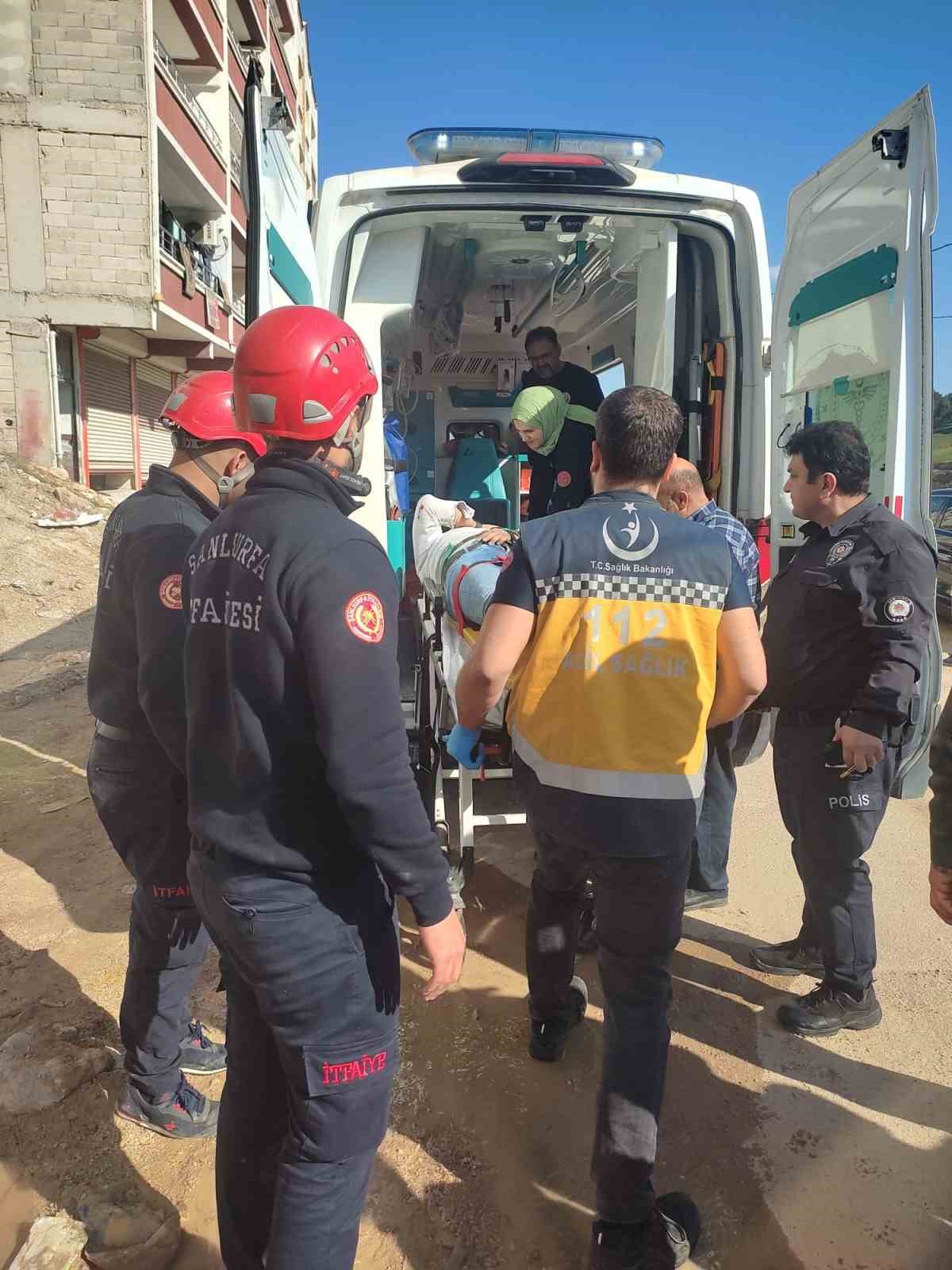Şanlıurfa’da asansör boşluğuna düşen genç yaralandı
