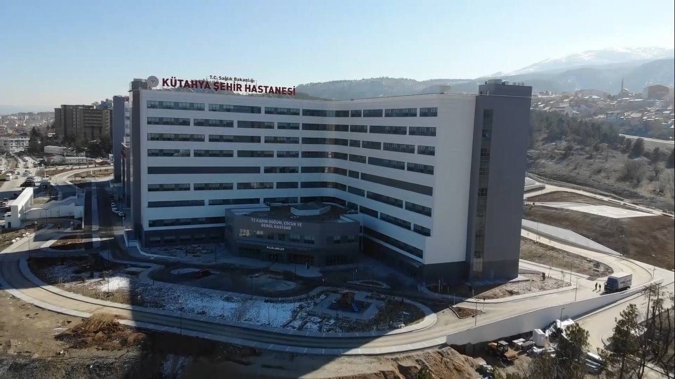 K&uuml;tahya Şehir Hastanesinde son testler yapılıyor

