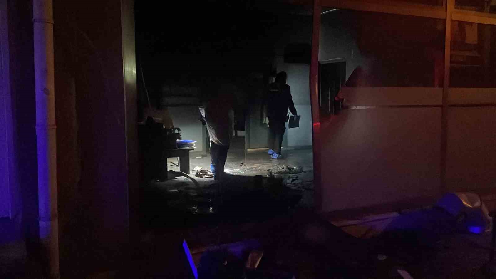 Kırklareli Belediyesi şirket binasına yanıcı madde atan ş&uuml;pheli serbest bırakıldı
