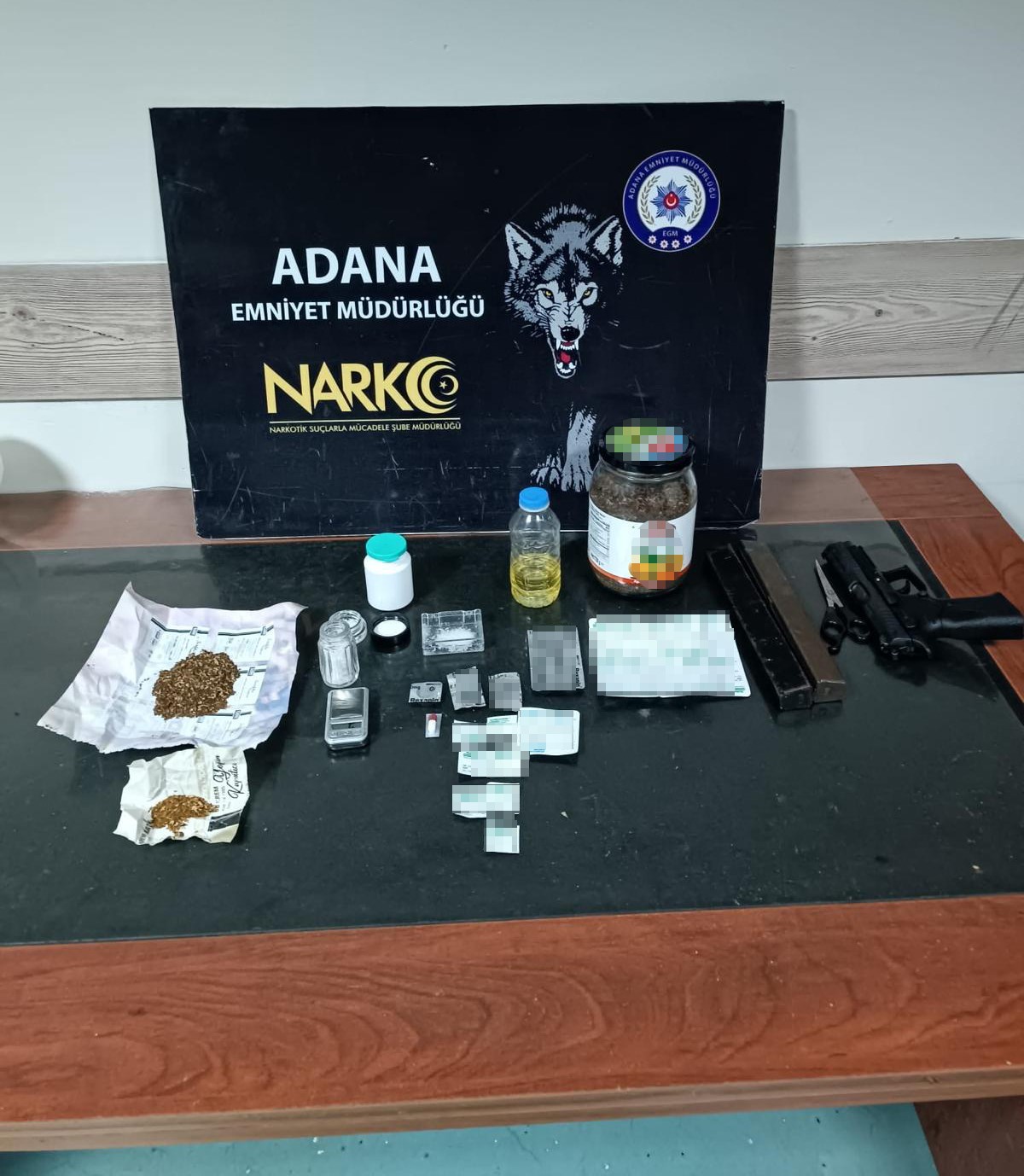 Adana&rsquo;da 30 uyuşturucu satıcısı tutuklandı
