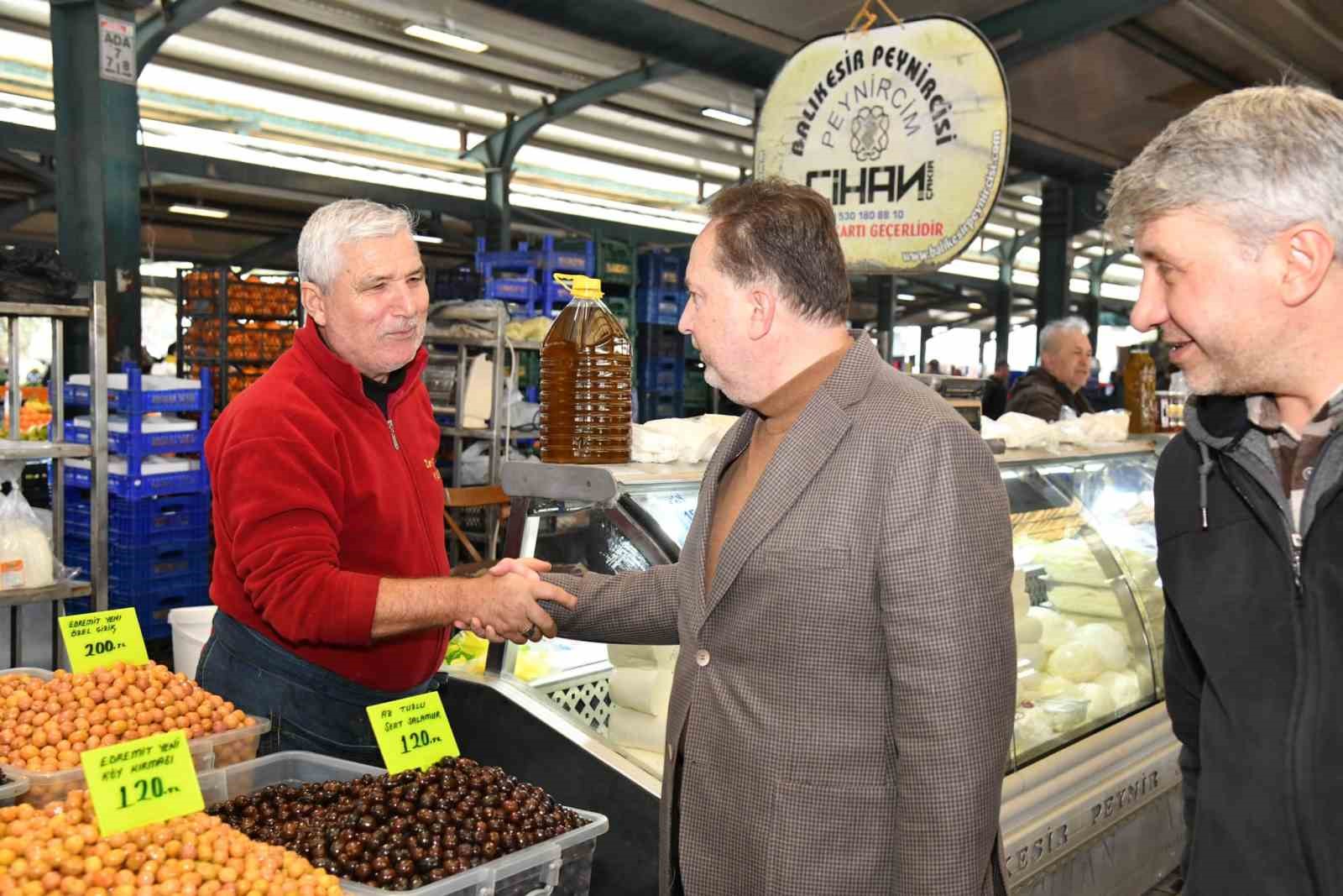Başkan Orkan pazar esnafıyla buluştu
