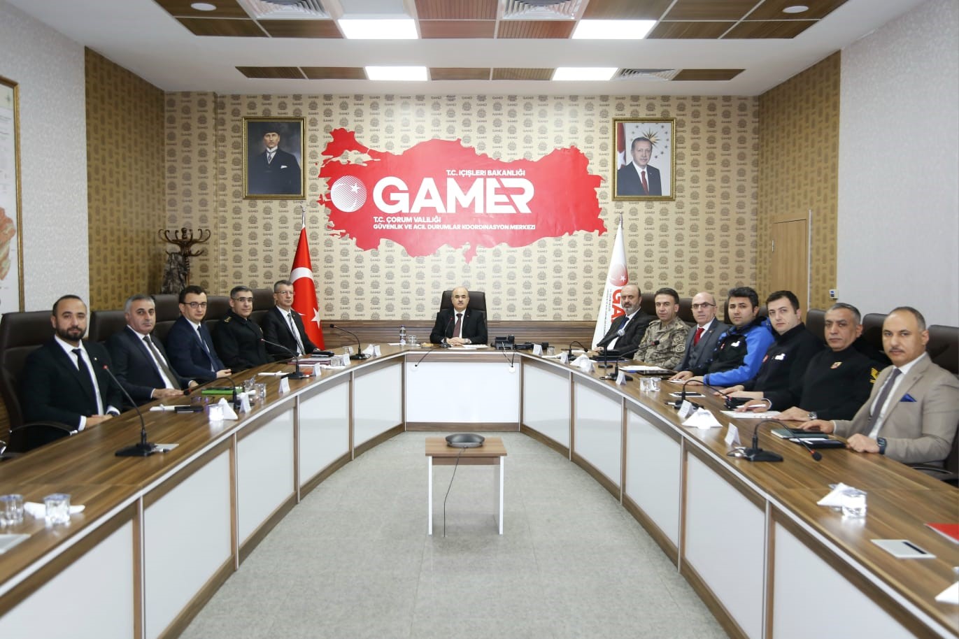 &Ccedil;orum Valisi Dağlı; &rdquo;112 Acil &Ccedil;ağrı Merkezimiz T&uuml;rkiye genelinde 2023 yılı asılsız &ccedil;ağrı oranında ikinci sırada&rdquo;

