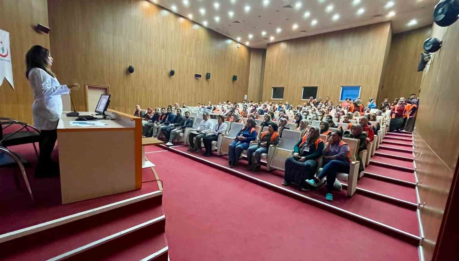 TYP personellerine hijyen ve atık y&ouml;netimi eğitimi verildi
