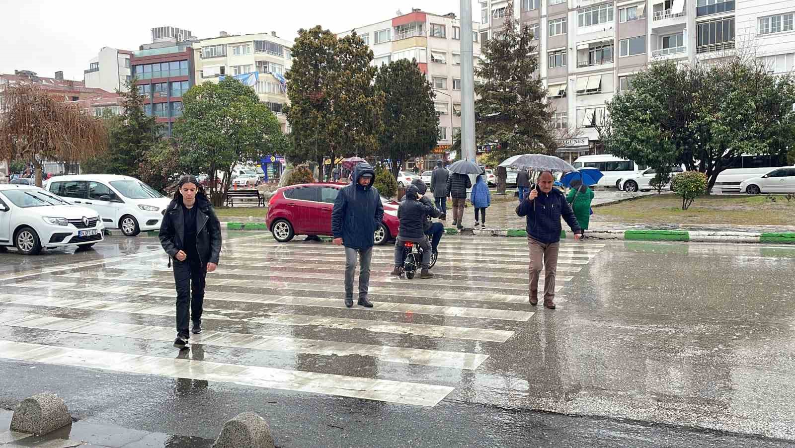 Kırklareli&rsquo;nde sağanak yağış sevindirdi
