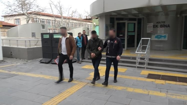 Kütahya’da çantasında esrar ele geçirilen şahıs tutuklandı
