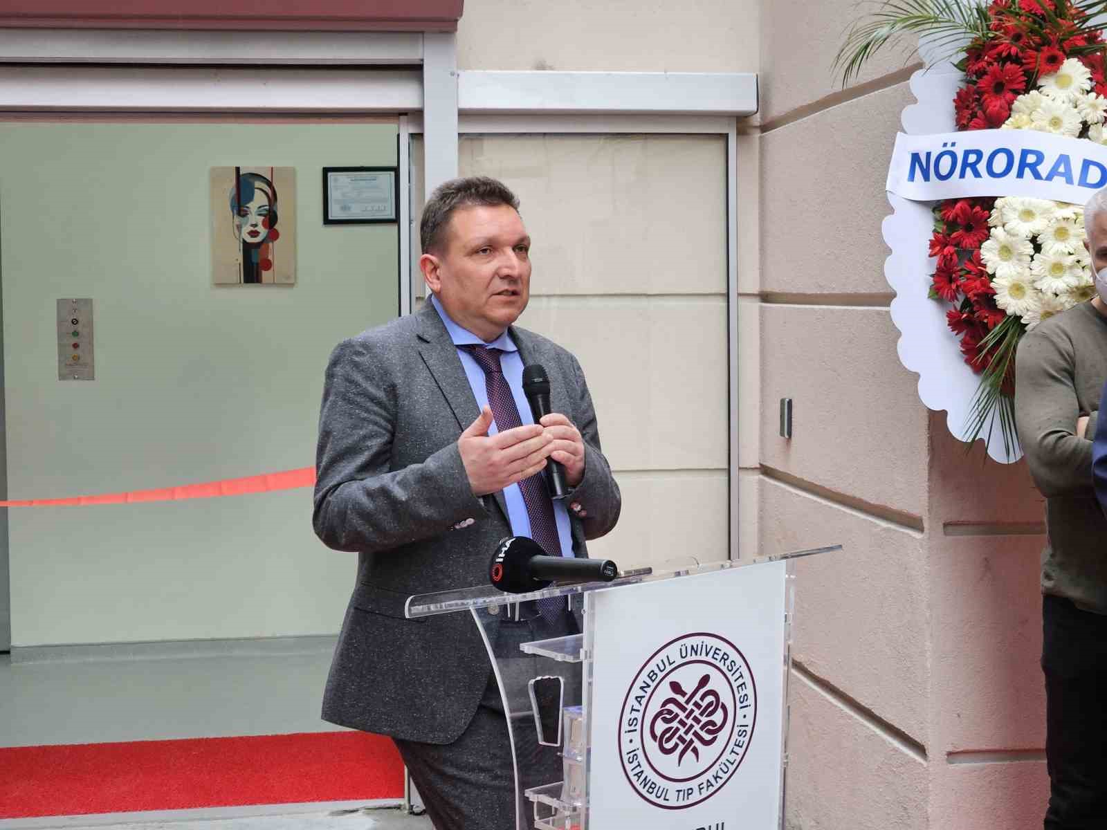 İstanbul Tıp Fak&uuml;ltesi gamma knife &uuml;nitesi a&ccedil;ıldı
