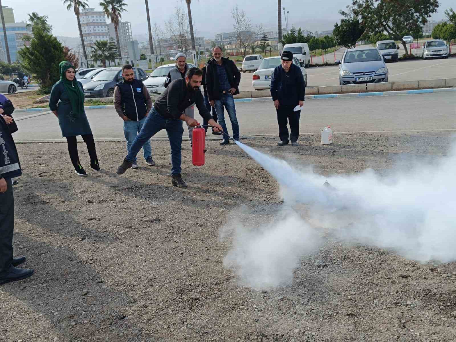 Konteyner kentte yangına karşı eğitim ve tatbikat
