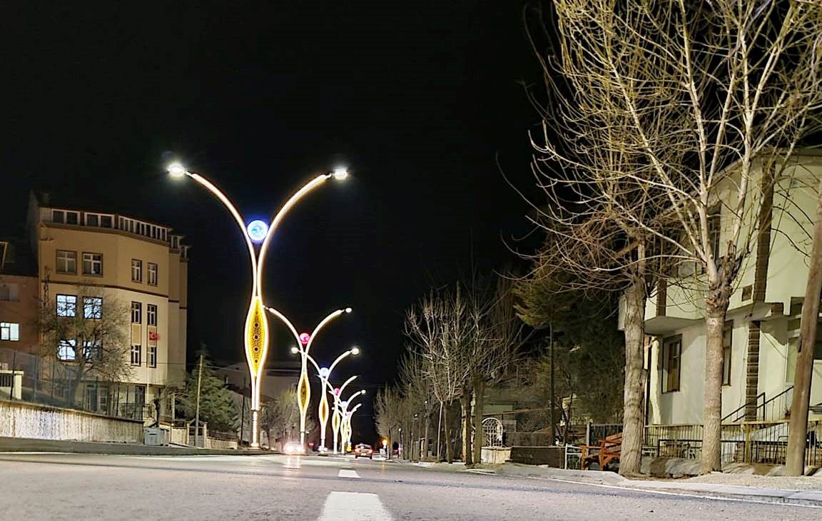 Emet&rsquo;te yol &ccedil;izgi &ccedil;alışmaları tamamlandı
