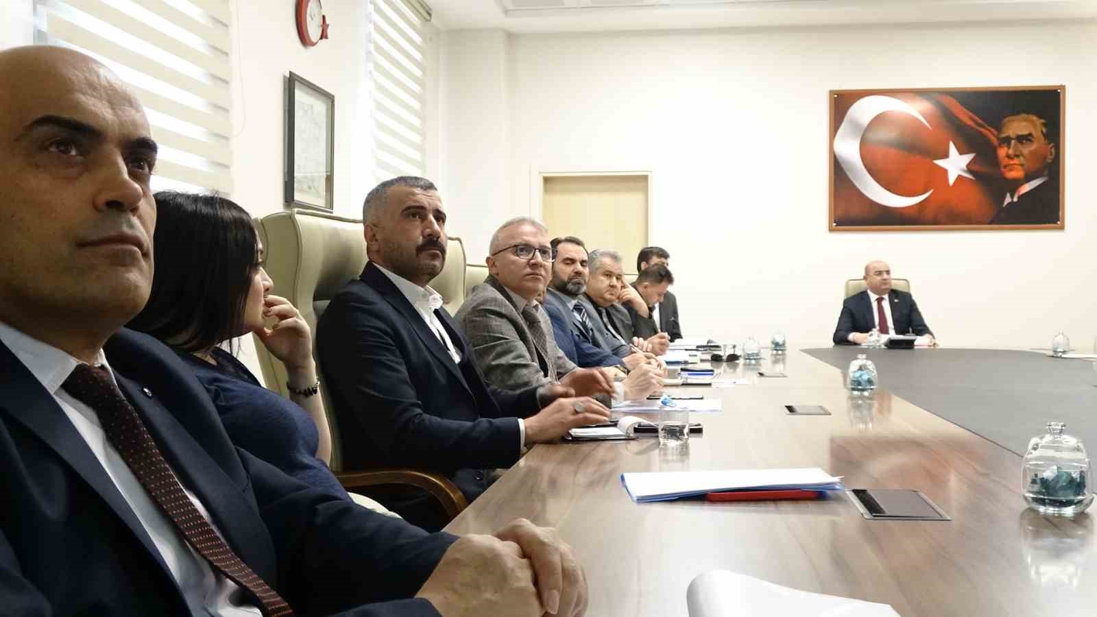Tavşanlı Kaymakamlığında kadına ve çocuklara şiddet konuları görüşüldü