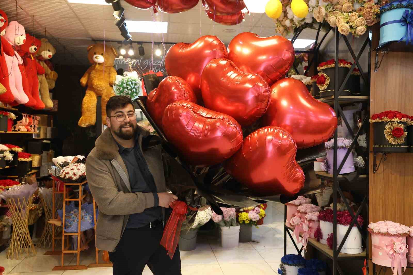 Deprem b&ouml;lgesi Elazığ&rsquo;da bir yıl aradan sonra 14 Şubat yoğunluğu
