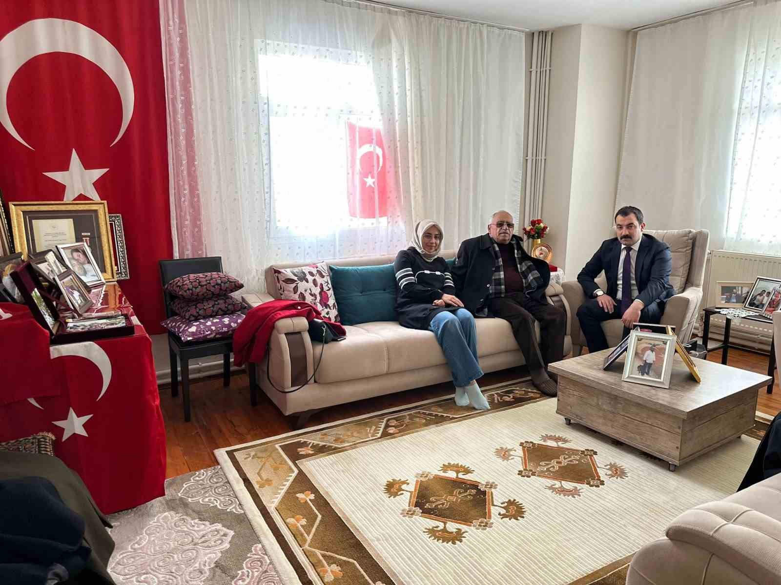 Kaymakam Akköz’den şehit ve gazi ailelerine anlamlı ziyaret