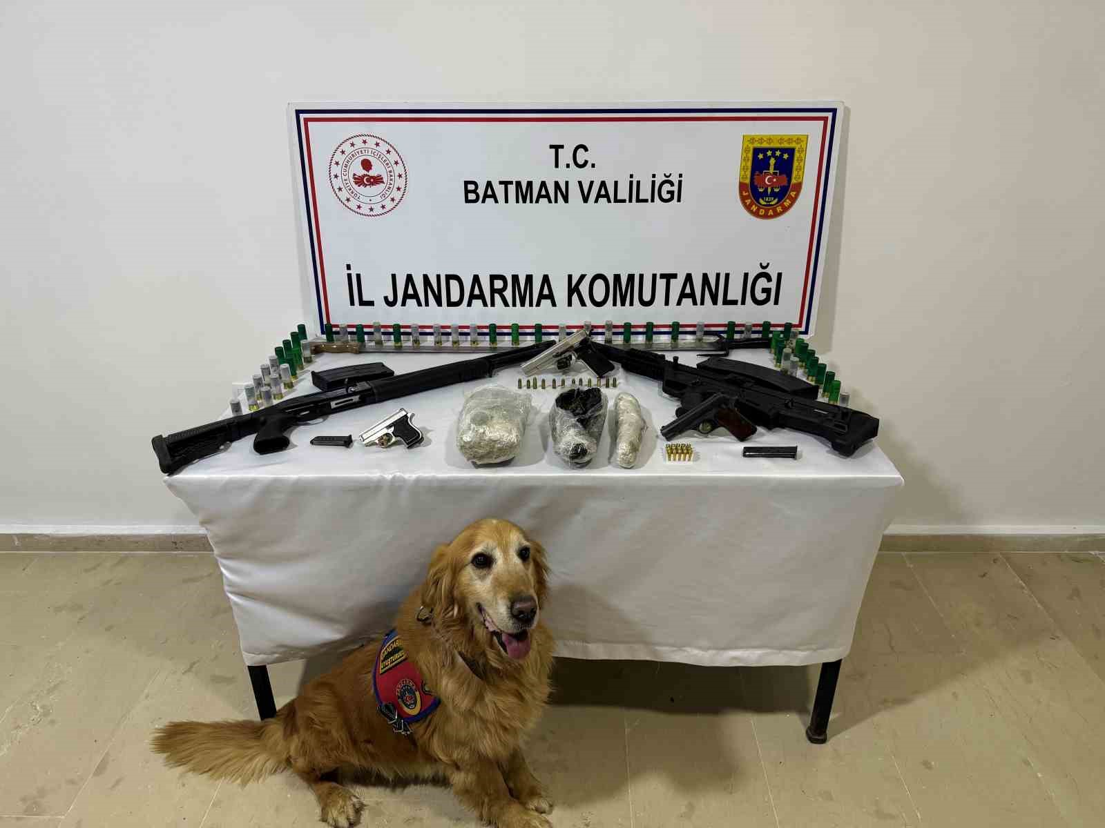 Batman’da jandarma silah kaçakçılarına göz açtırmıyor: 2 tutuklama
