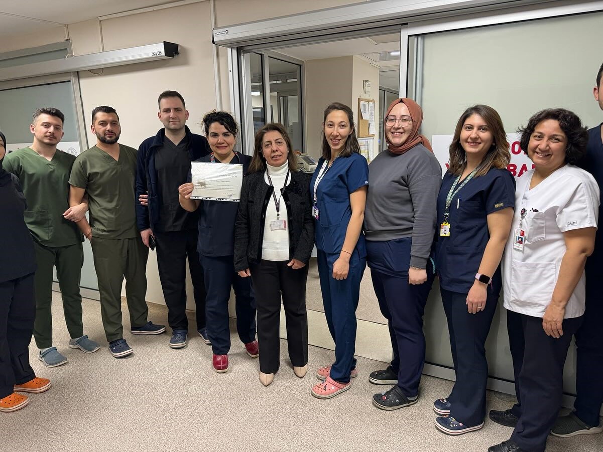 K&uuml;tahya Evliya &Ccedil;elebi Hastanesi N&ouml;roloji Yoğun Bakım &Uuml;nitesine Teşekk&uuml;r Belgesi
