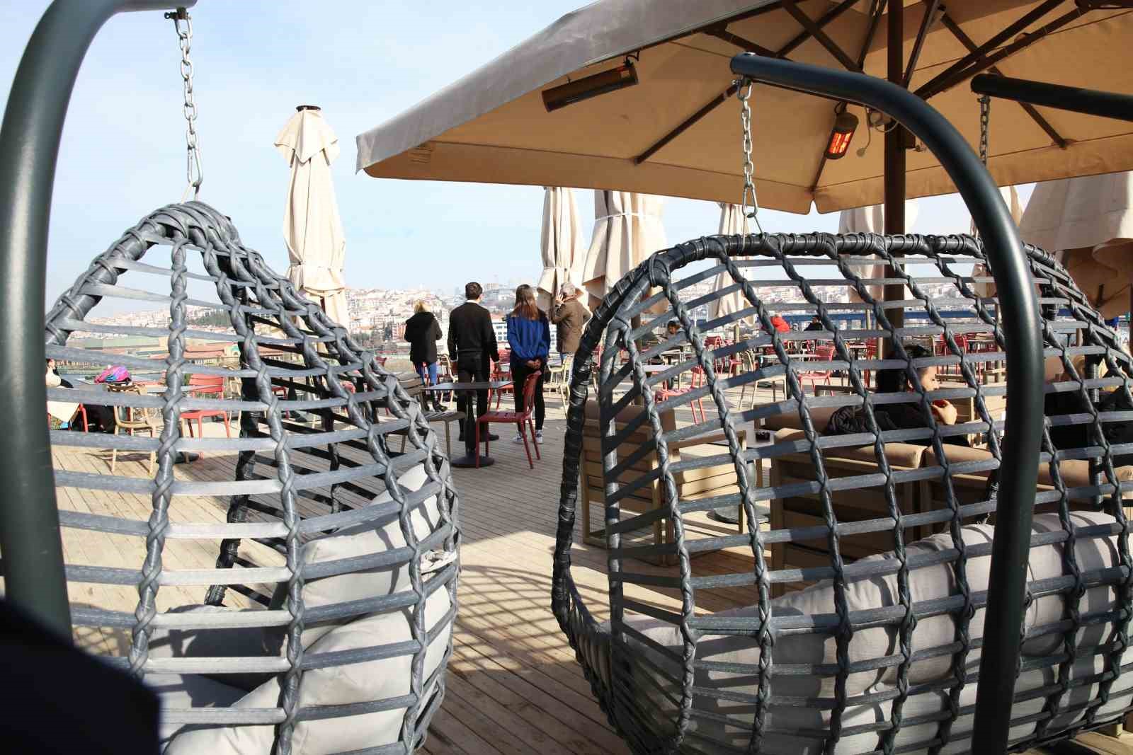 İstanbulluların yeni buluşma noktası: Ey&uuml;psultan Seyir Terası
