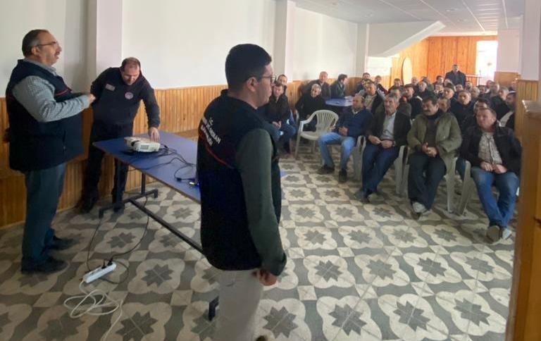 Emet&rsquo;te hayvan sevk ve nakli yapacak kişilere kurs verildi
