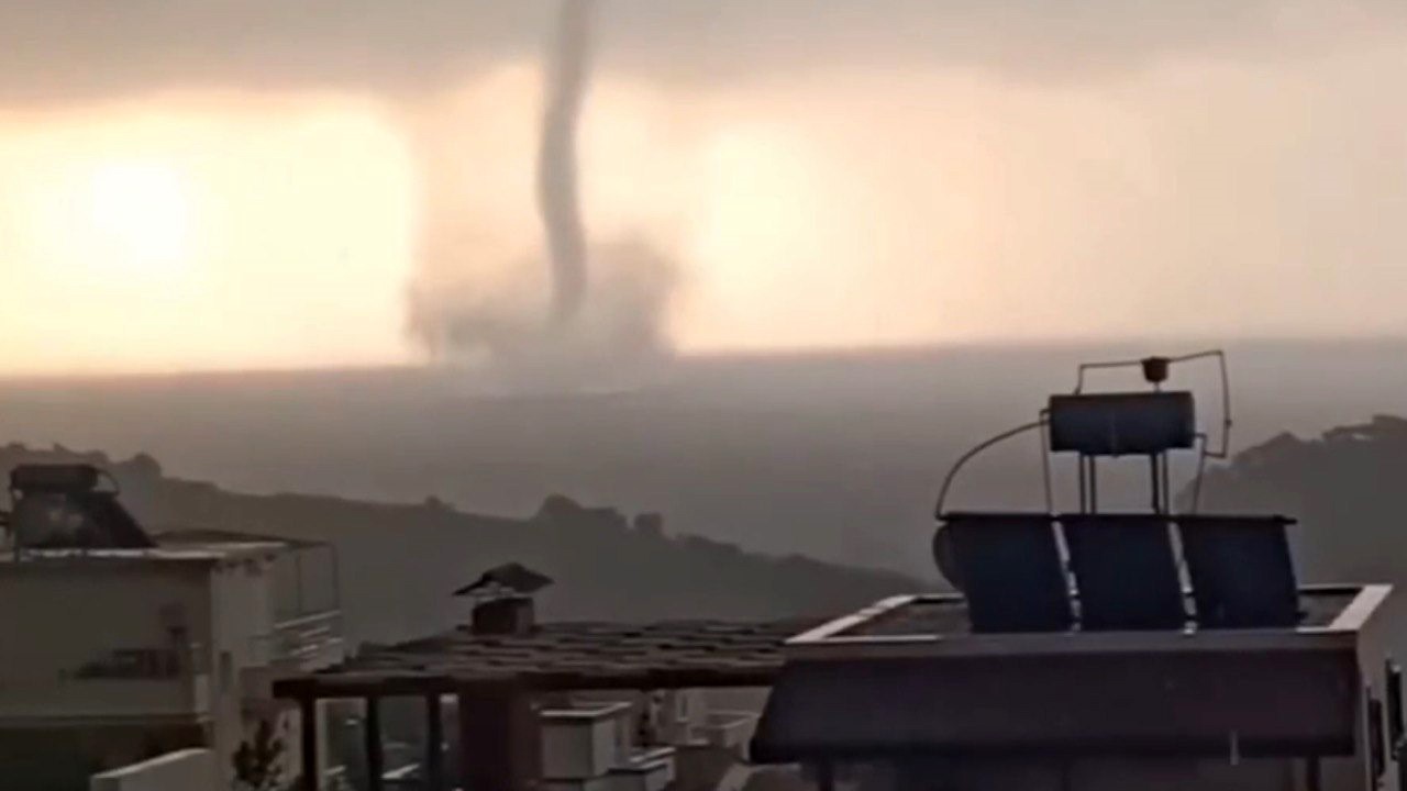 Mersin’de dolu, hortum ve sağanak yağış etkili oldu