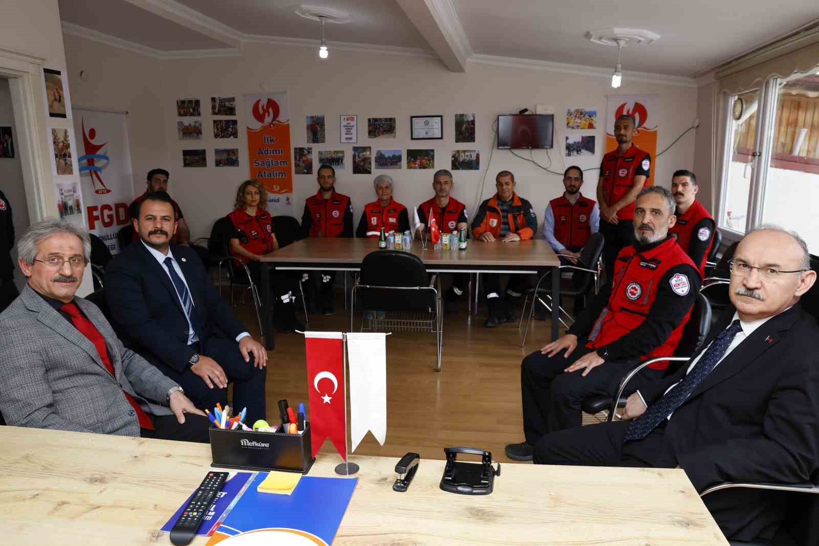 Vali Karadeniz: “Afetlere karşı hazırlığı artırmak için sürdürülen çalışmaları desteklemeye devam edeceğiz”