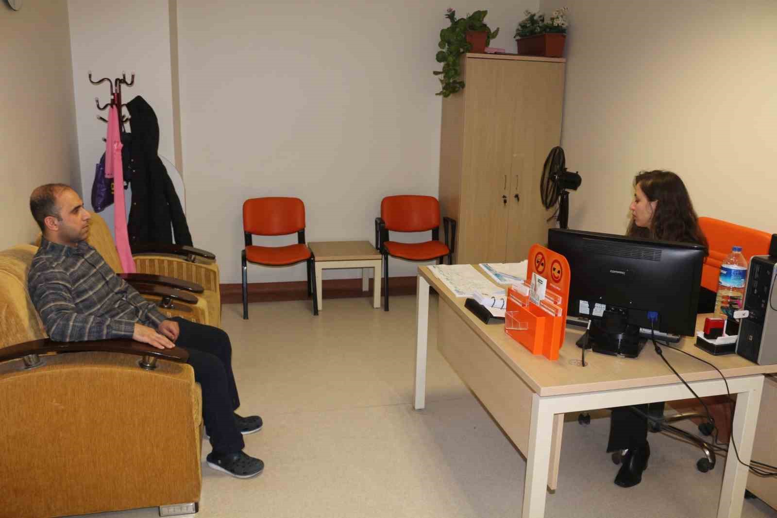 Siirt’te her yıl 500 kişi sigara bırakmak için hastaneye başvuruyor