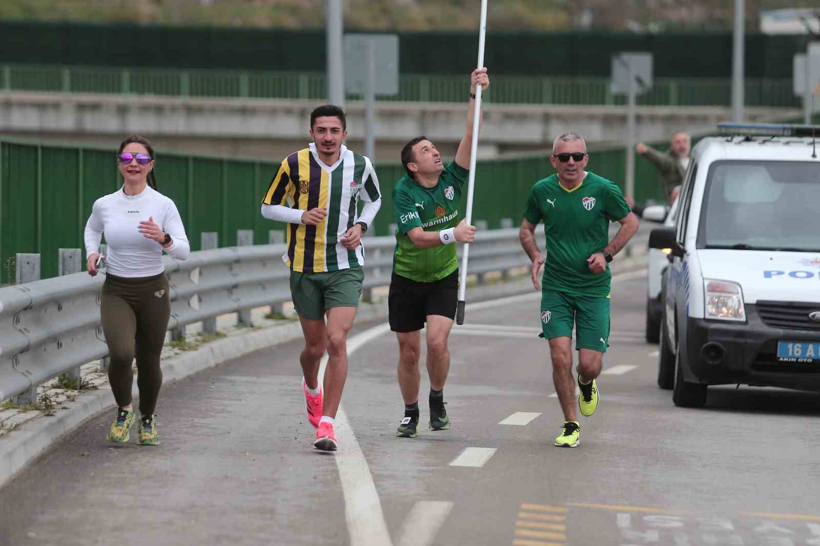 Sevgililer Günü’nde Bursaspor’a koştular