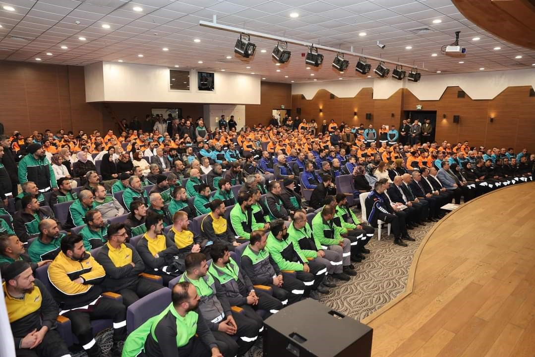 Sultangazi Belediyesi’nden maaşlara yüzde 49 zam