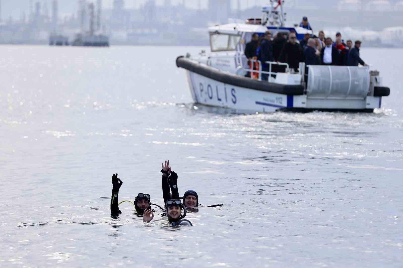 Aliağa’da balıkçılığa yapay resif desteği
