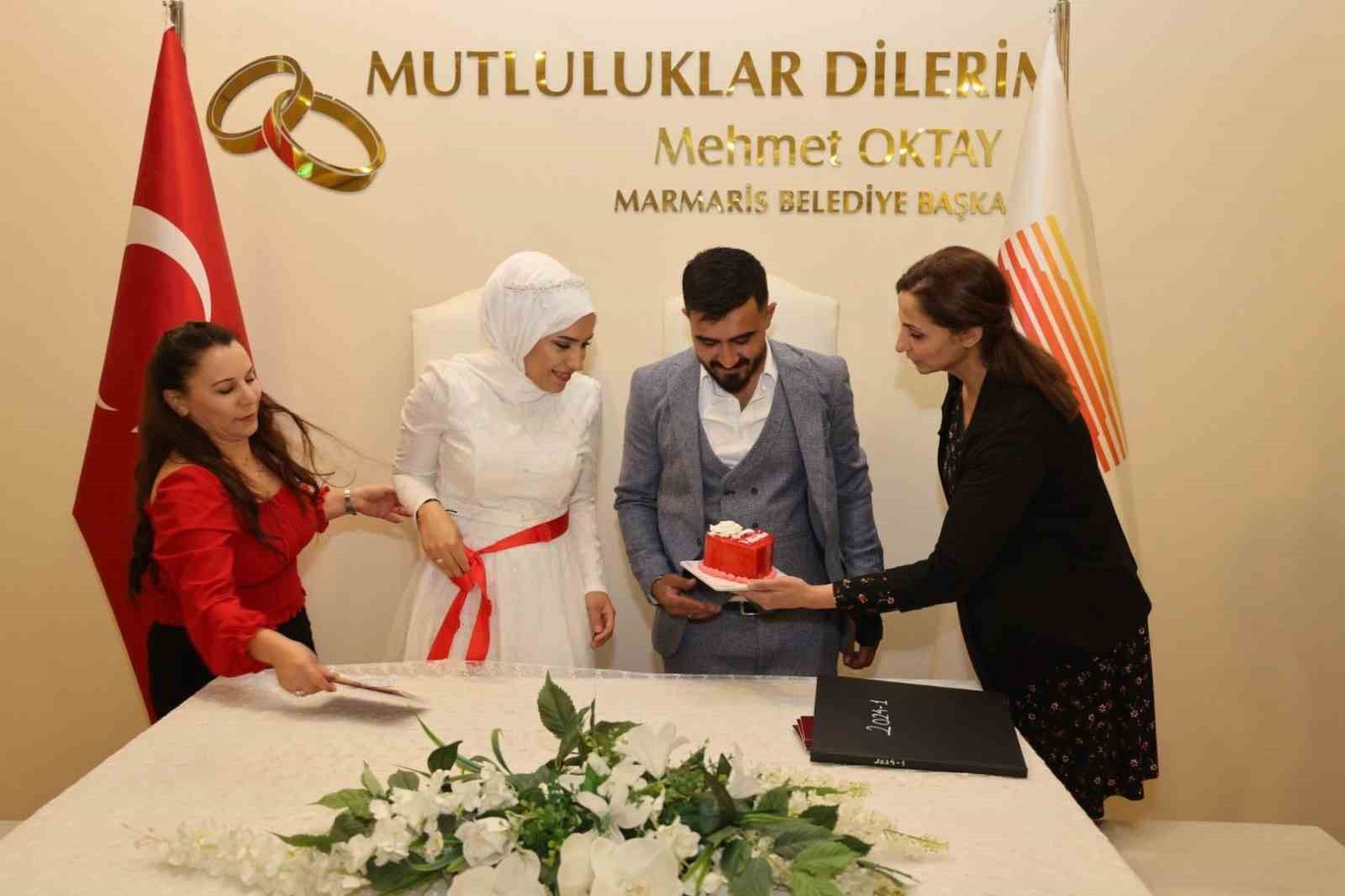 Mutluluğa Sevgililer Günü’nde ‘Evet’ dediler
