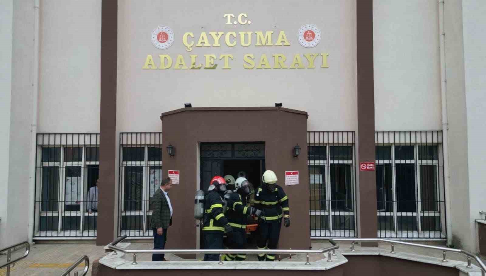 Adliye’de gerçeğini aratmayan tatbikat