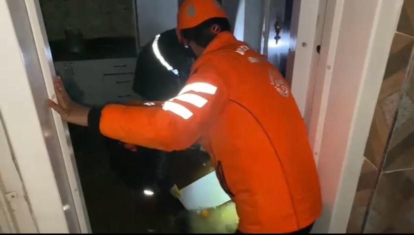 ISAK timi Antalya&rsquo;daki sel felaketi &ccedil;alışmalarına destek verdi
