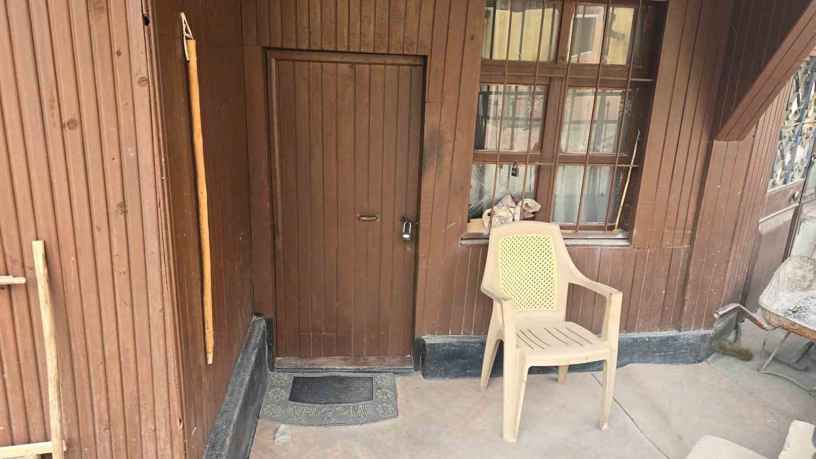 Boşaltılması g&uuml;ndemde olan G&uuml;nebakan k&ouml;y&uuml; sakinlerinin endişeli bekleyişi s&uuml;r&uuml;yor
