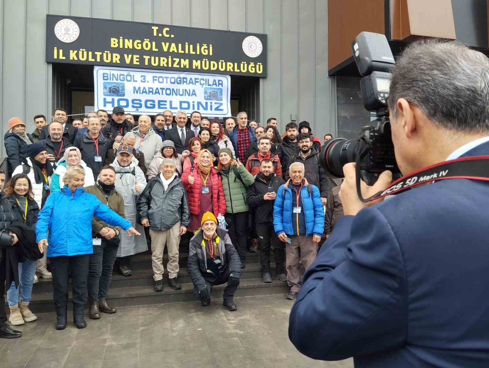Bing&ouml;l&rsquo;de 3 g&uuml;n s&uuml;recek olan fotoğraf&ccedil;ılar maratonu başladı
