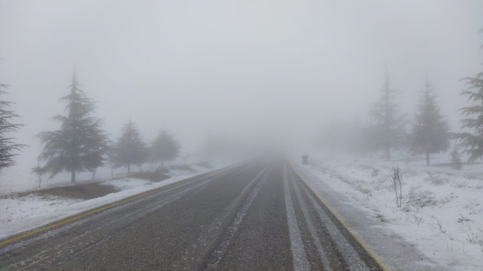 Denizli&rsquo;nin y&uuml;ksek kesimlerinde kar yağışı etkili oldu
