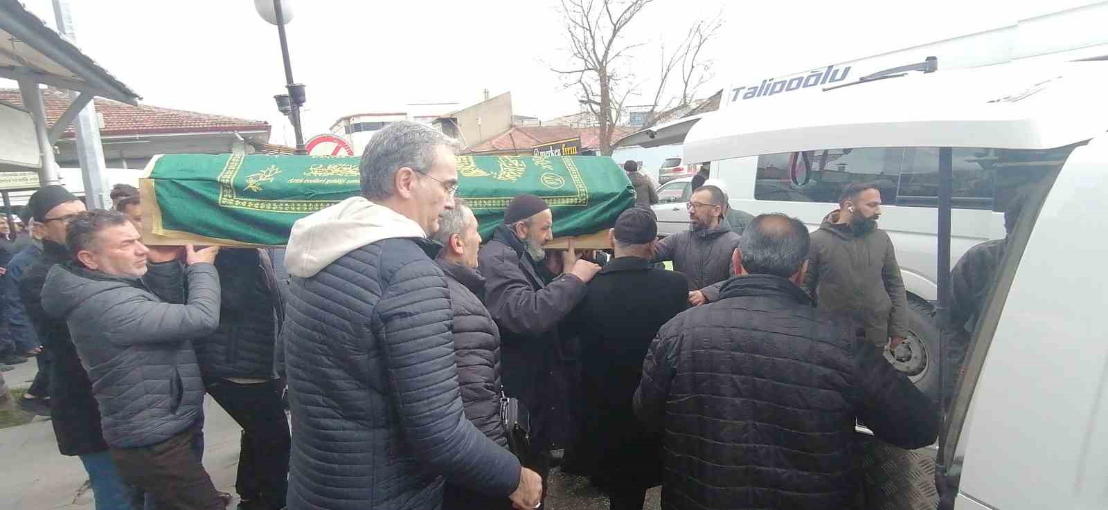 Eski Erzincan Senat&ouml;r&uuml; &Ouml;zen, son yolculuğuna uğurlandı
