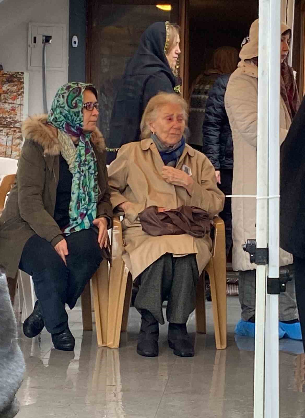 Erkan Özerman’ın vasiyetini kuzeni açıkladı: "Cenazemde dedikodu yapmalarına izin vermeyeceğim"