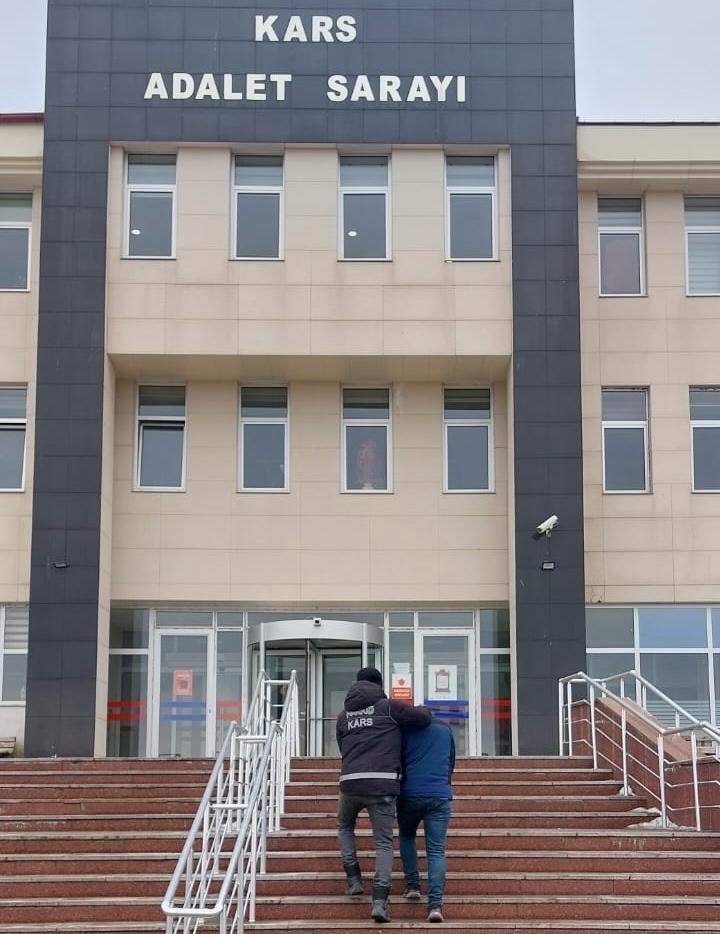 Kars&rsquo;ta uyuşturucu ele ge&ccedil;irildi
