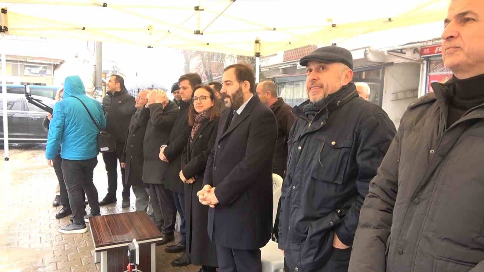 Yalova&rsquo;nın Sug&ouml;ren k&ouml;y&uuml; doğalgaza kavuştu
