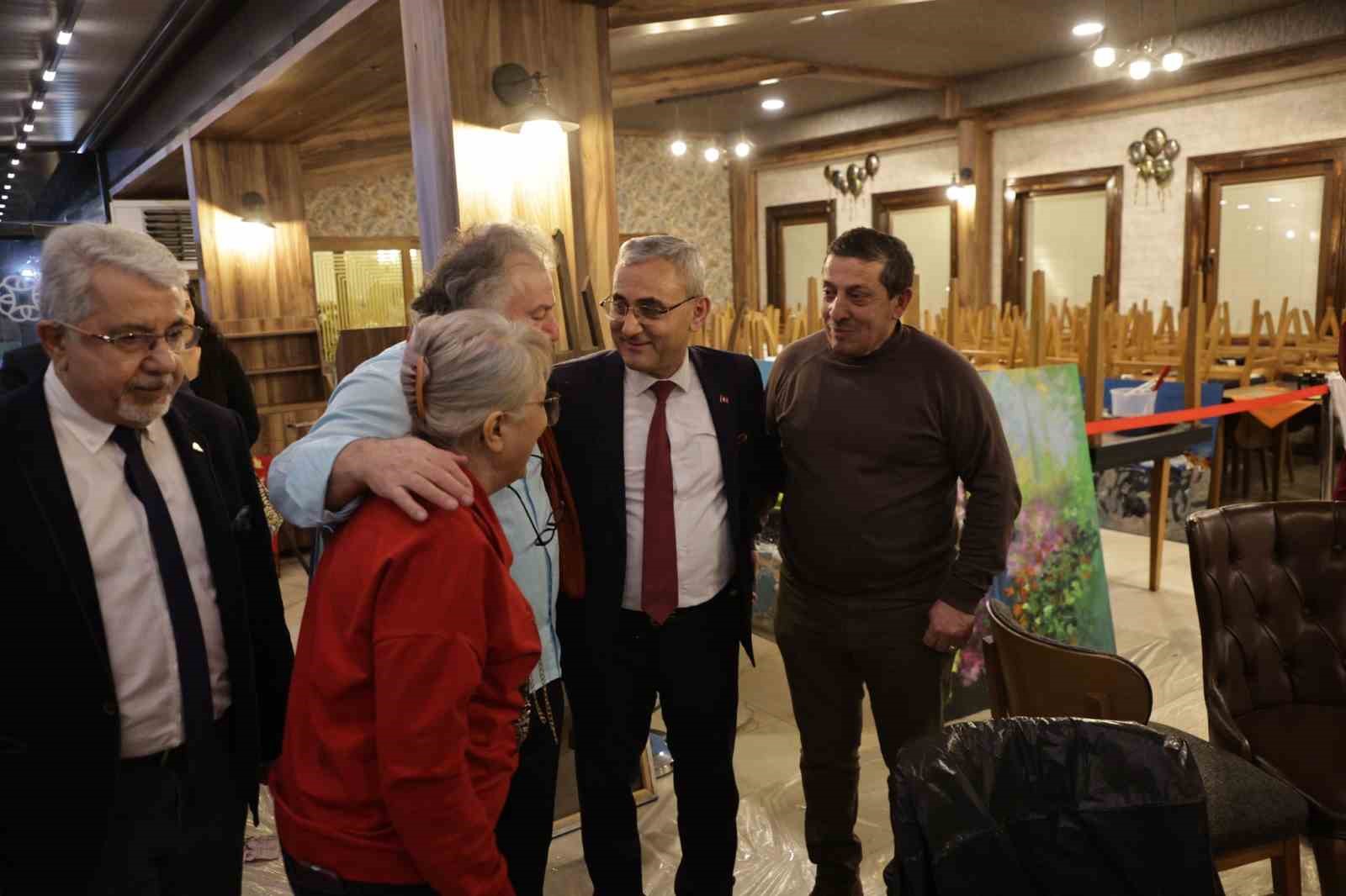 Farklı şehirlerden sanat&ccedil;ılarla bir araya geldi
