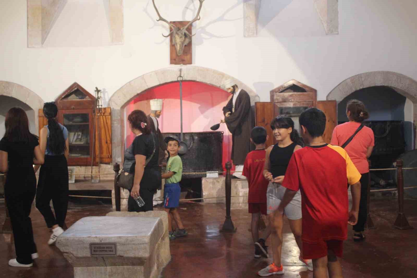 Hacı Bektaş-ı Veli&rsquo;yi 1 milyondan fazla kişi ziyaret etti
