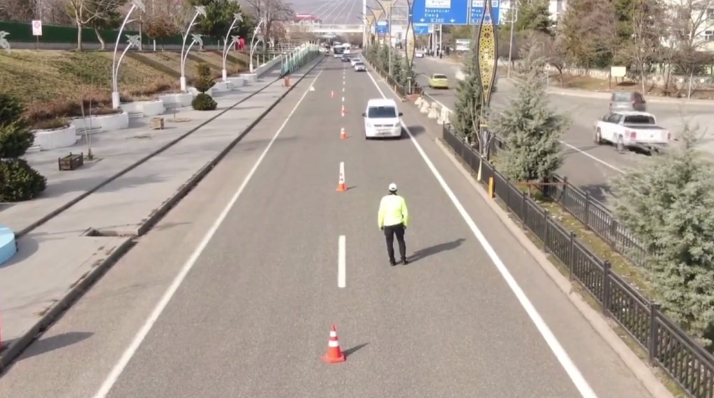 Bing&ouml;l&rsquo;de trafik ekiplerinin denetimleri devam ediyor
