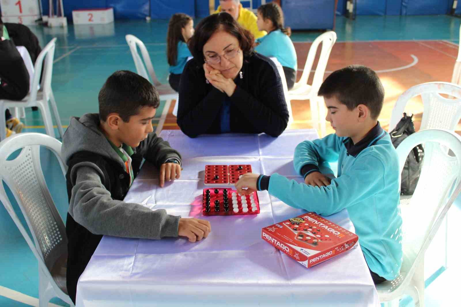 Koçarlı’da Akıl ve Zekâ Oyunları Turnuvası tatlı rekabete sahne oldu
