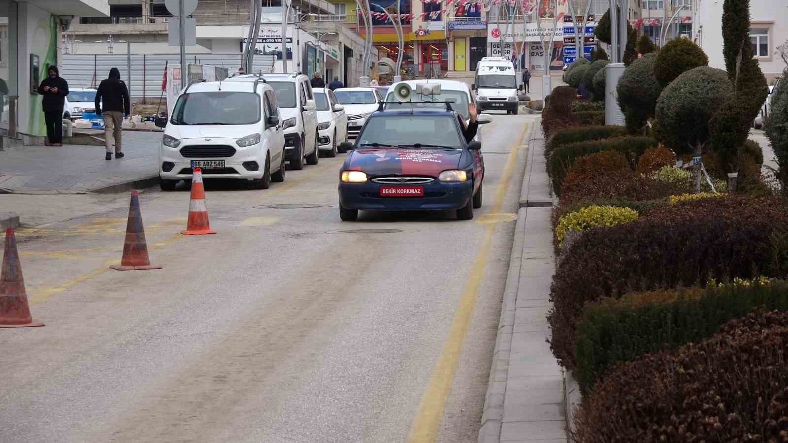 Yozgat&rsquo;ta bağımsız belediye başkan adayı ilgin&ccedil; se&ccedil;im kampanyasıyla dikkat &ccedil;ekiyor
