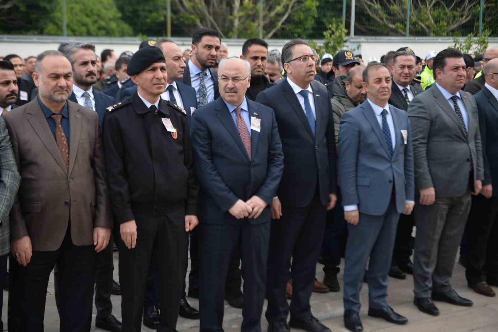 Kalp krizinden vefat eden babaları için gözyaşı döktüler